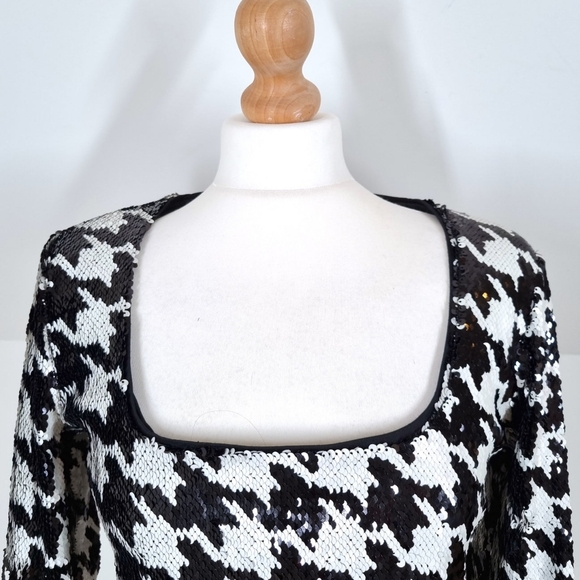 NWOT.Zara sequin squareneck top - Picture 3 of 4